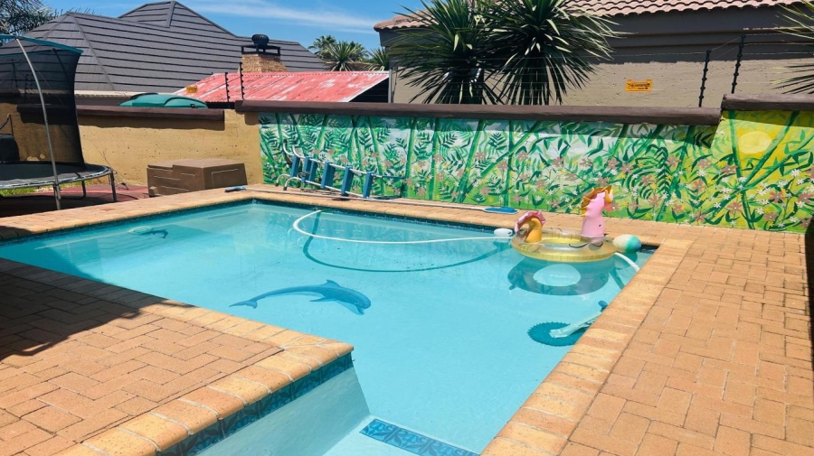 5 Bedroom Property for Sale in Vanderbijlpark SE Gauteng