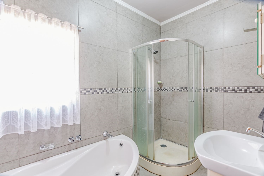 3 Bedroom Property for Sale in Murrayfield Gauteng