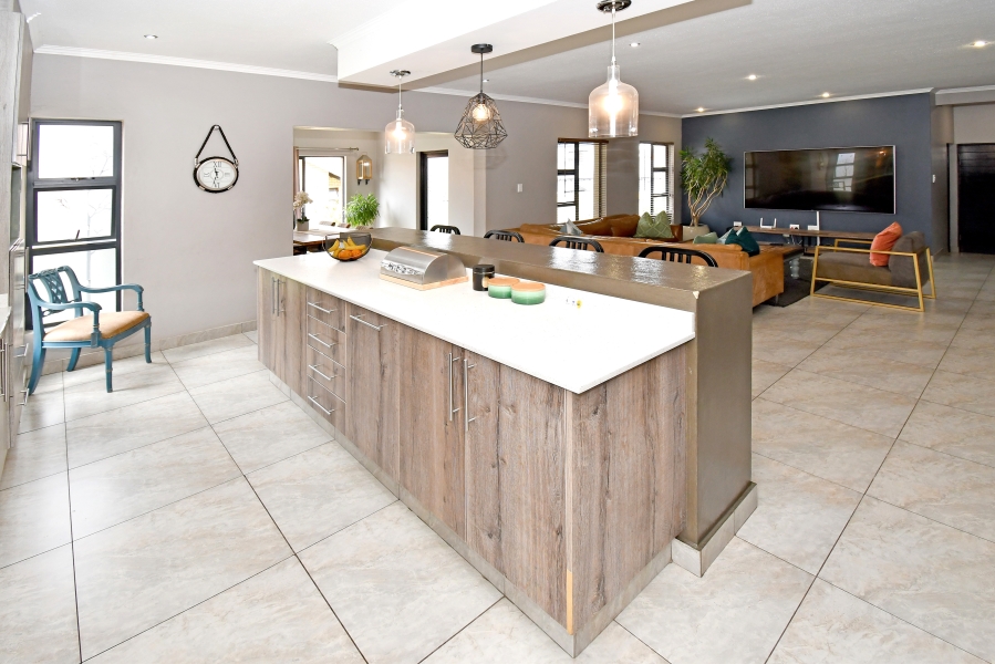 4 Bedroom Property for Sale in Thatch Hill Estate Gauteng