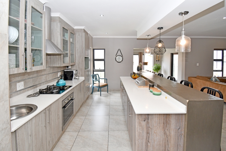 4 Bedroom Property for Sale in Thatch Hill Estate Gauteng