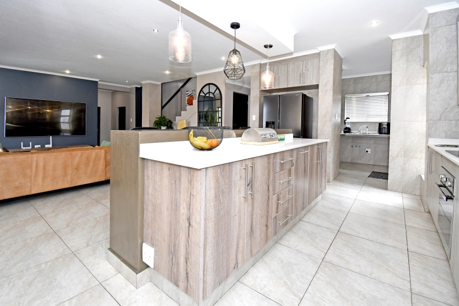 4 Bedroom Property for Sale in Thatch Hill Estate Gauteng