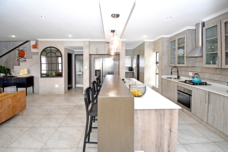 4 Bedroom Property for Sale in Thatch Hill Estate Gauteng