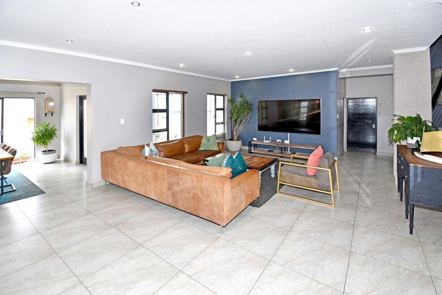 4 Bedroom Property for Sale in Thatch Hill Estate Gauteng