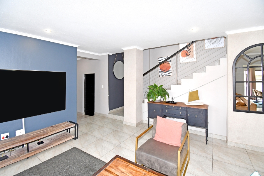 4 Bedroom Property for Sale in Thatch Hill Estate Gauteng