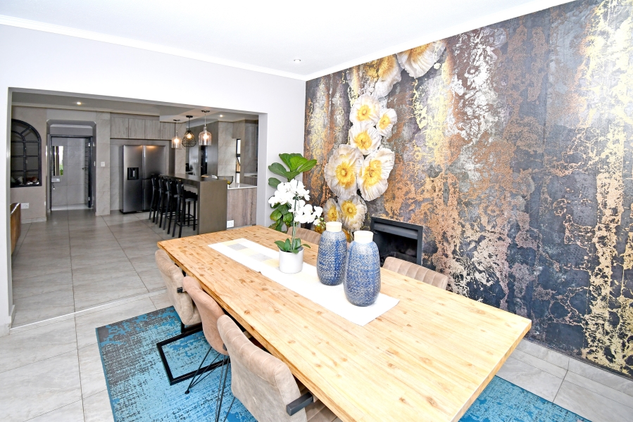 4 Bedroom Property for Sale in Thatch Hill Estate Gauteng