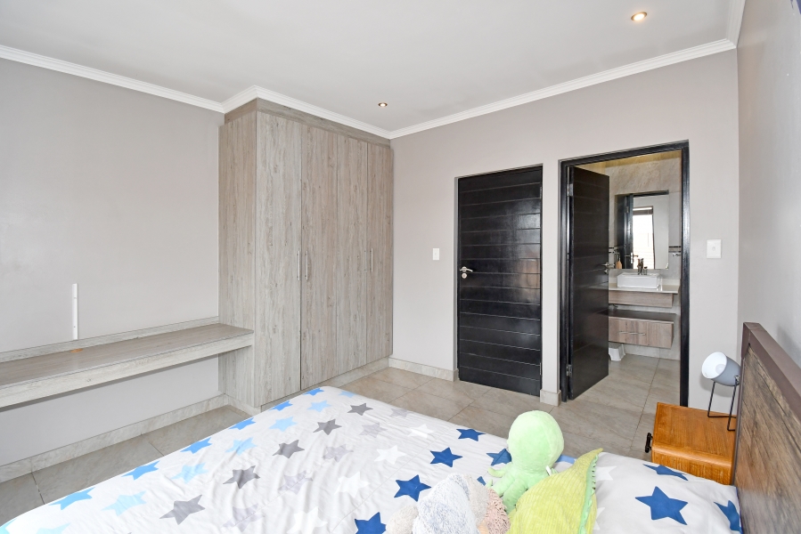 4 Bedroom Property for Sale in Thatch Hill Estate Gauteng