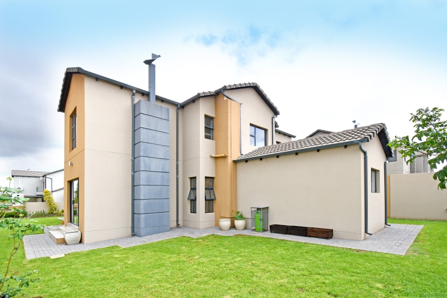 4 Bedroom Property for Sale in Thatch Hill Estate Gauteng