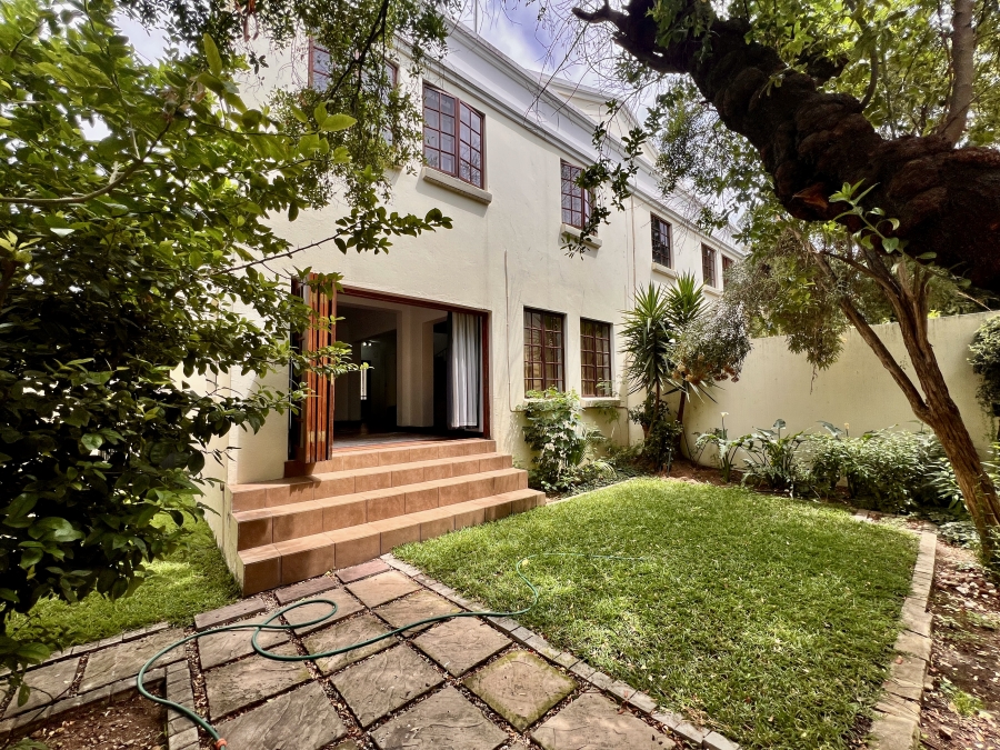 3 Bedroom Property for Sale in Lonehill Gauteng