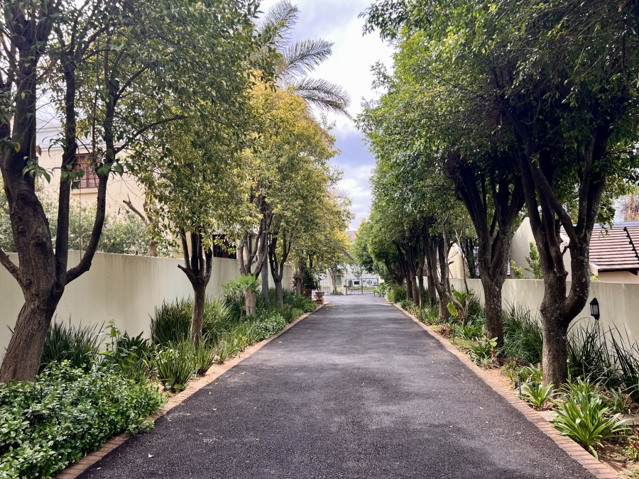 3 Bedroom Property for Sale in Lonehill Gauteng