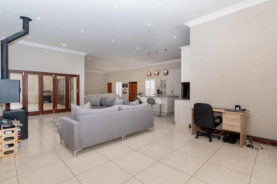 3 Bedroom Property for Sale in Fairland Gauteng