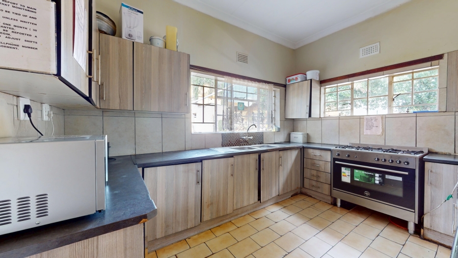 11 Bedroom Property for Sale in Delville Gauteng