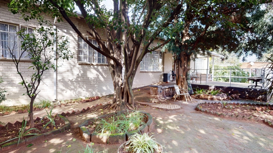 11 Bedroom Property for Sale in Delville Gauteng