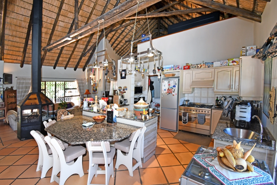 6 Bedroom Property for Sale in Farmall A H Gauteng