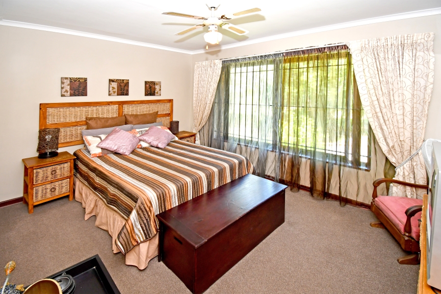 6 Bedroom Property for Sale in Farmall A H Gauteng