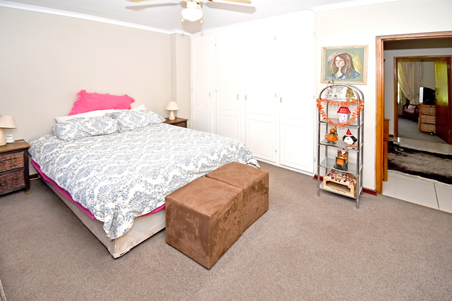 6 Bedroom Property for Sale in Farmall A H Gauteng