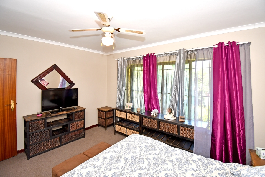 6 Bedroom Property for Sale in Farmall A H Gauteng