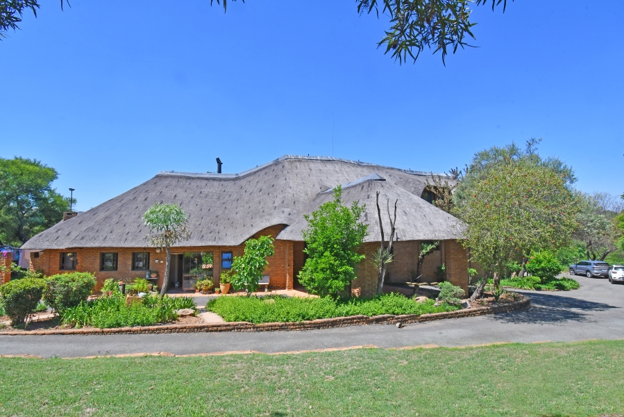 6 Bedroom Property for Sale in Farmall A H Gauteng