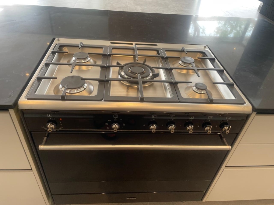 4 Bedroom Property for Sale in Bryanston Gauteng