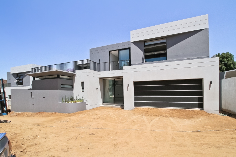 4 Bedroom Property for Sale in Oaklands Gauteng