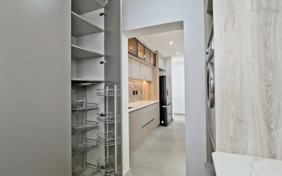 4 Bedroom Property for Sale in Oaklands Gauteng