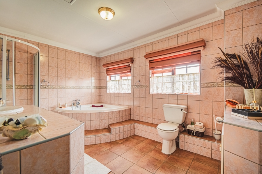 4 Bedroom Property for Sale in Blue Gill Estate Gauteng