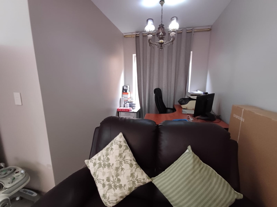 3 Bedroom Property for Sale in Glen Marais Gauteng