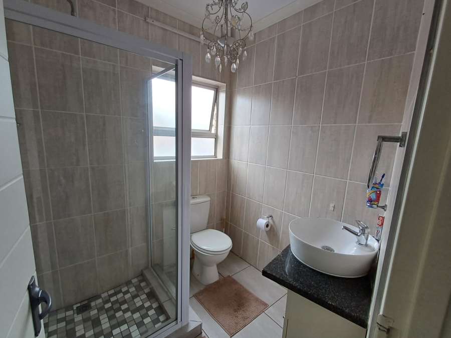 3 Bedroom Property for Sale in Glen Marais Gauteng