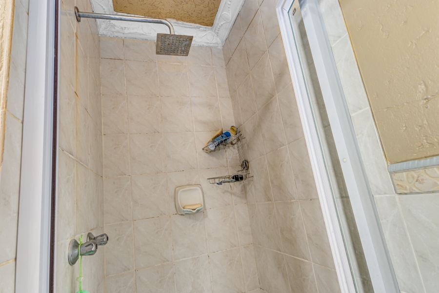 3 Bedroom Property for Sale in Halfway Gardens Gauteng