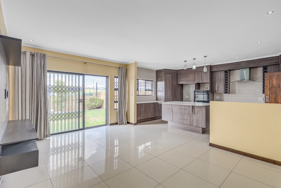 3 Bedroom Property for Sale in Noordwyk Gauteng