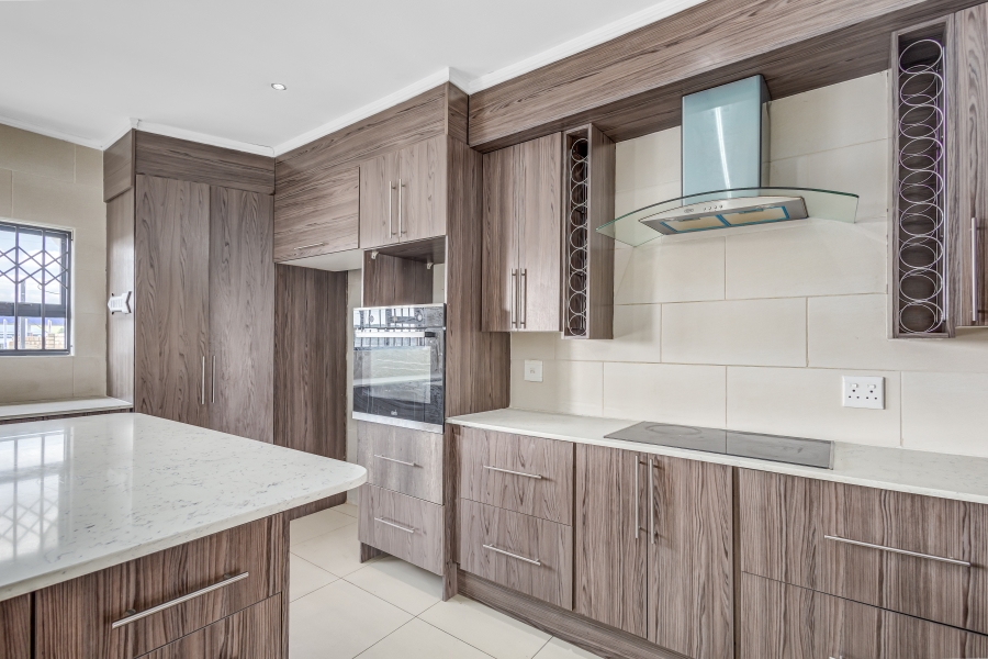 3 Bedroom Property for Sale in Noordwyk Gauteng