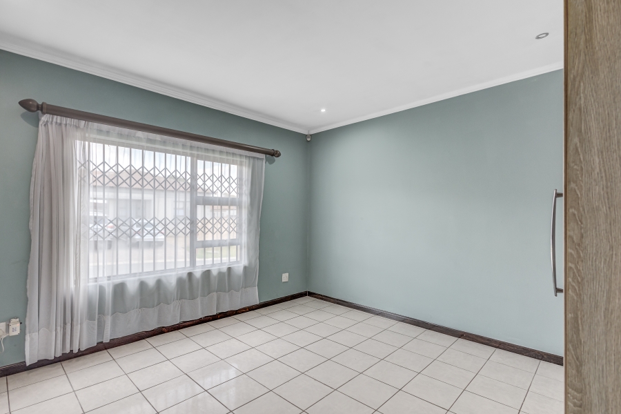3 Bedroom Property for Sale in Noordwyk Gauteng