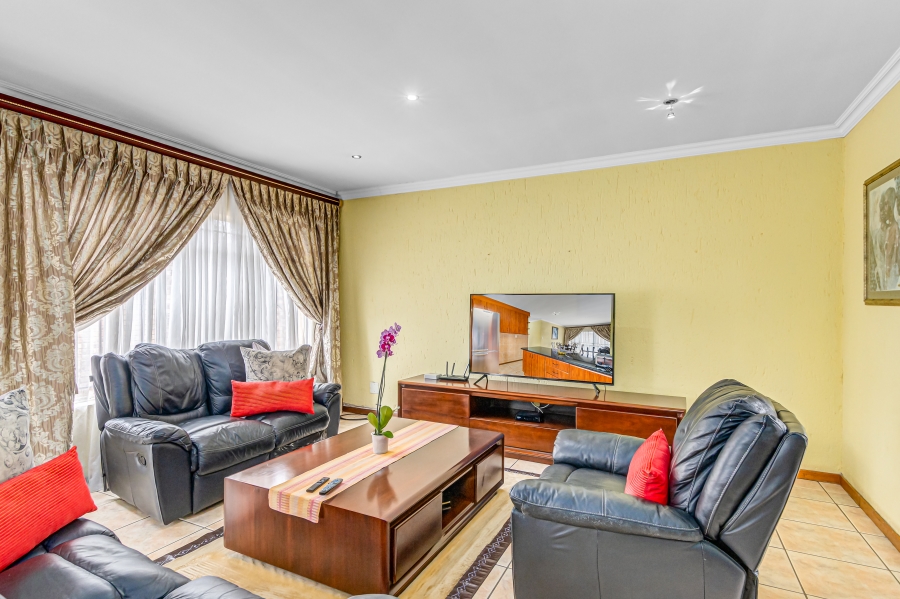 3 Bedroom Property for Sale in Vorna Valley Gauteng