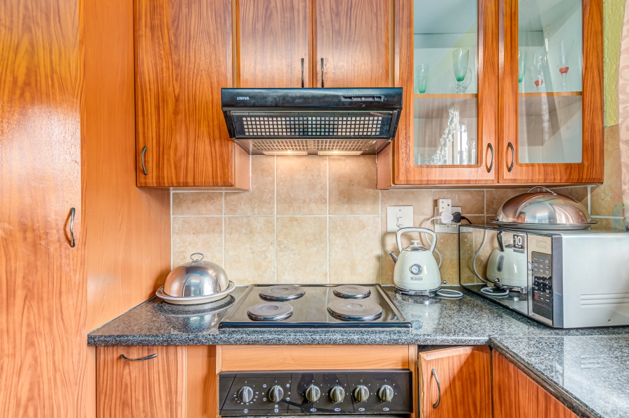 3 Bedroom Property for Sale in Vorna Valley Gauteng