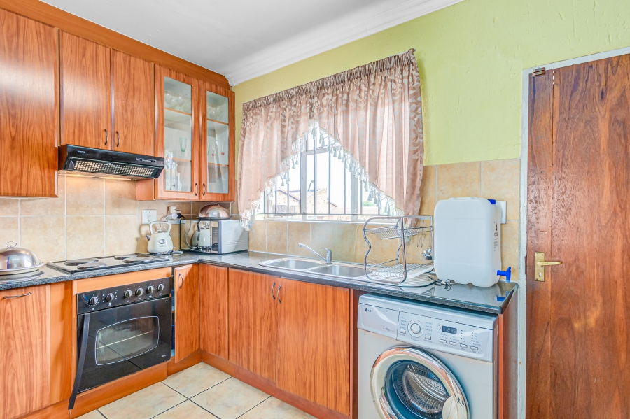 3 Bedroom Property for Sale in Vorna Valley Gauteng