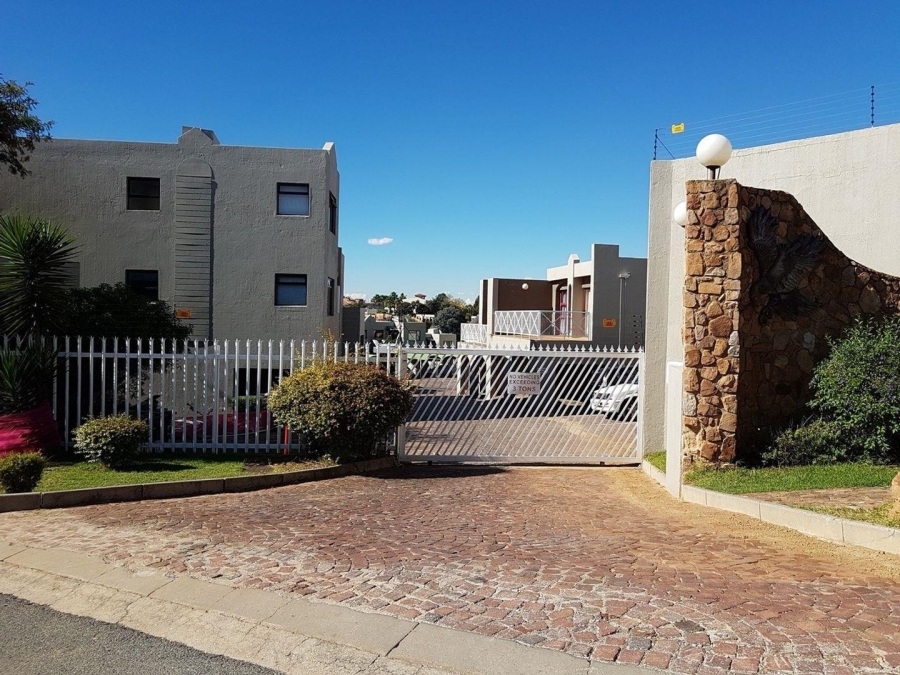 2 Bedroom Property for Sale in Northcliff Gauteng