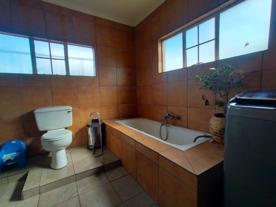 2 Bedroom Property for Sale in Bootha A H Gauteng