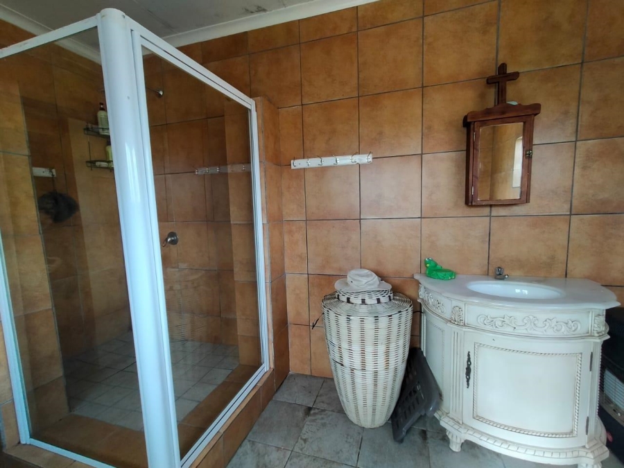2 Bedroom Property for Sale in Bootha A H Gauteng