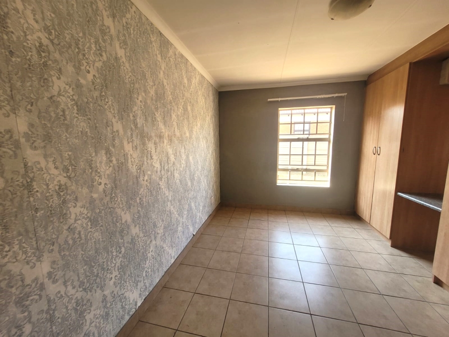 3 Bedroom Property for Sale in Olievenhoutbosch Gauteng