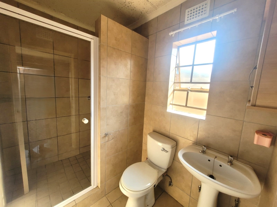 3 Bedroom Property for Sale in Olievenhoutbosch Gauteng