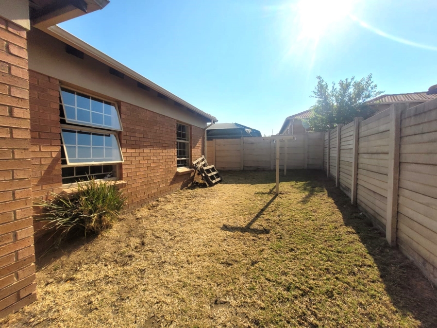 3 Bedroom Property for Sale in Olievenhoutbosch Gauteng