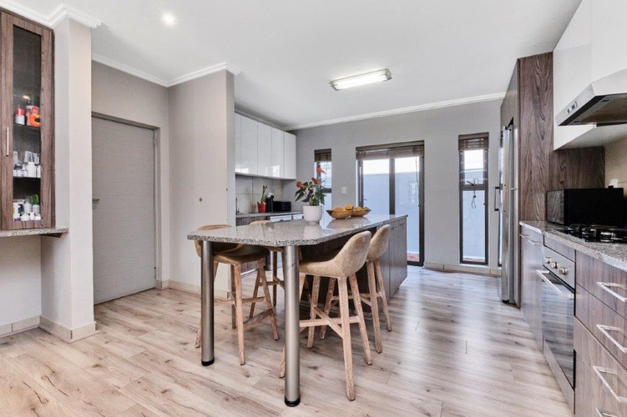 4 Bedroom Property for Sale in Bryanston Gauteng