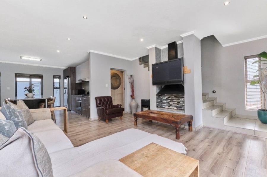 4 Bedroom Property for Sale in Bryanston Gauteng