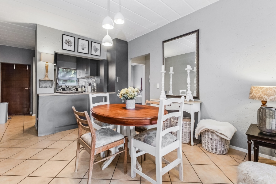 To Let 2 Bedroom Property for Rent in Pineslopes Gauteng