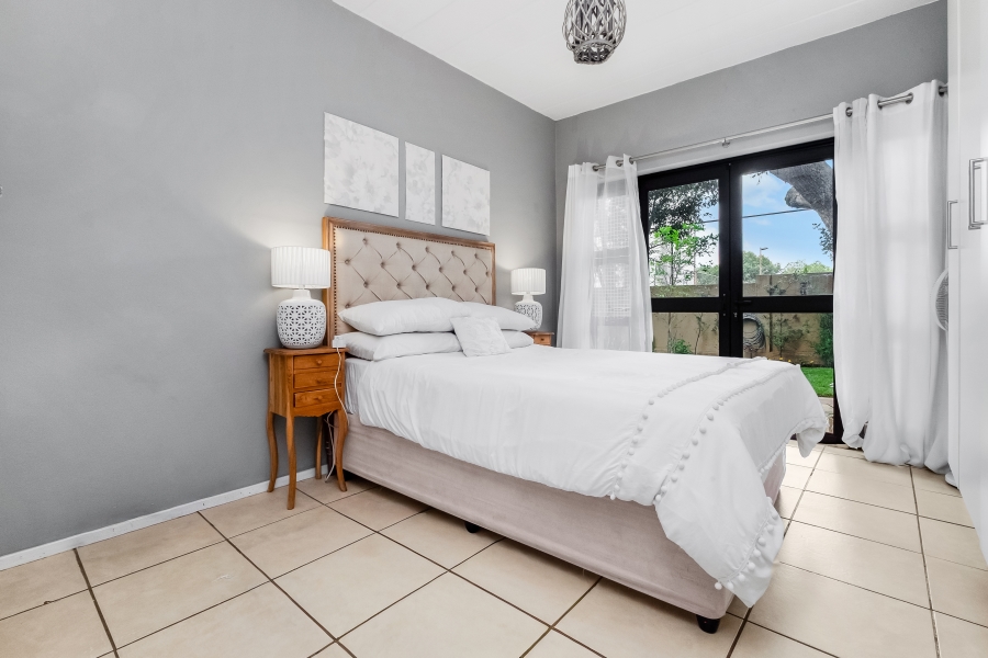 To Let 2 Bedroom Property for Rent in Pineslopes Gauteng