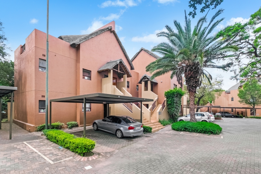 To Let 2 Bedroom Property for Rent in Pineslopes Gauteng