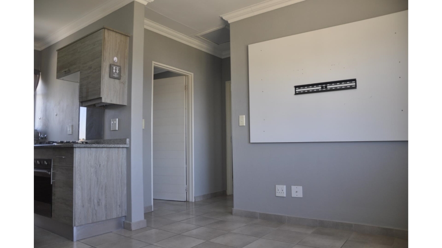 2 Bedroom Property for Sale in Noordwyk Gauteng