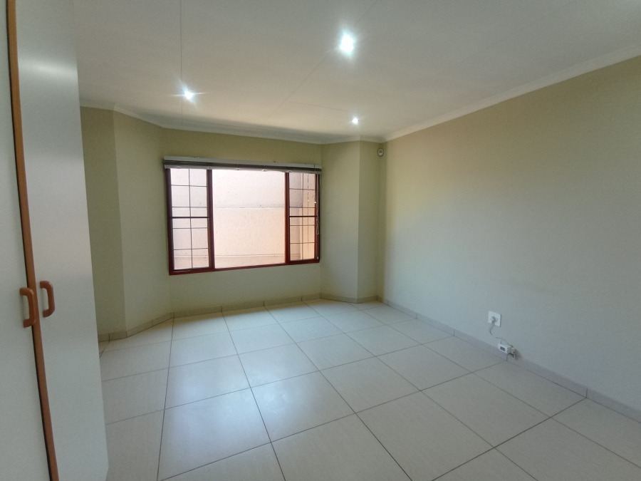 3 Bedroom Property for Sale in Bassonia Gauteng
