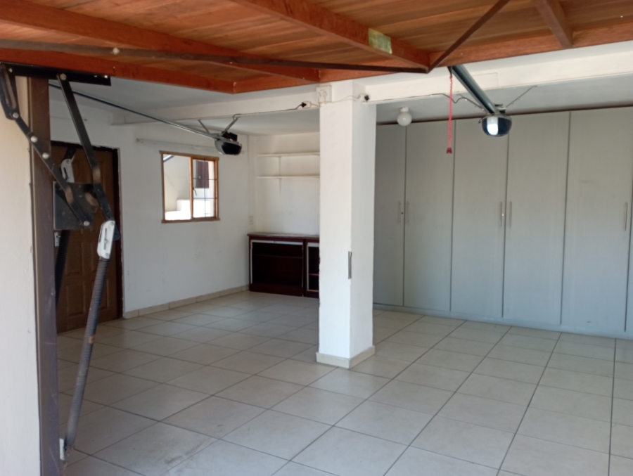 3 Bedroom Property for Sale in Bassonia Gauteng