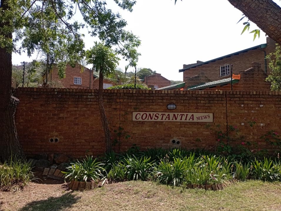 4 Bedroom Property for Sale in Bassonia Gauteng
