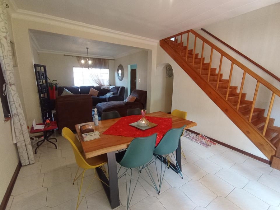 4 Bedroom Property for Sale in Bassonia Gauteng